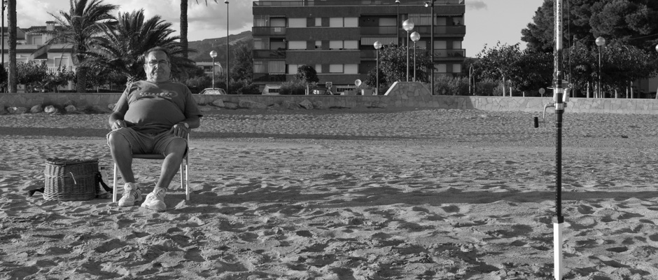 Le pêcheur sur la plage | © Gilles Vanderstraeten