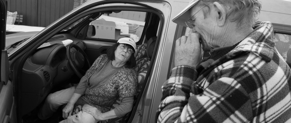 Les coulisses de Festi'Drôle | Devant la maison de Momo | © Gilles Vanderstraeten