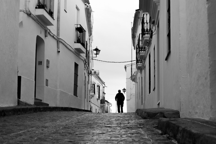 Vieil homme dans la rue | © Gilles Vanderstraeten