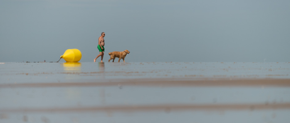 Promeneur sur la plage de Wissant | © Gilles Vanderstraeten